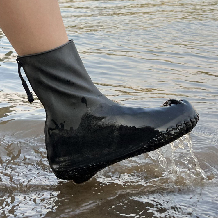 Step Up Your Shoe Game with Silicone Shoe Covers: A Game-Changer for Rain and More!