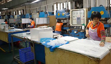 <p>Located in Lijiafang Industry Area, Shipai Town in Dongguan City, Coolnice has a facility with 13,000 square meters workshops with about 450 workers producing trending and quality Silicone products.</p><p><br/></p><p>Highly-precised equipment for providing high quality products to our clients, including 3 sets of advanced CNC, 3 set of Electric Discharge Machine (EDM), 52 sets of Hydraulic forming machines, 75 set automatic printing machine, Coolnice is also proud to guarantee quality in food graded products with our dust-free workshops.</p><p><br/></p><p>Coolnice provides a professional and experienced team specializing in management, engineering and spot operations.</p>