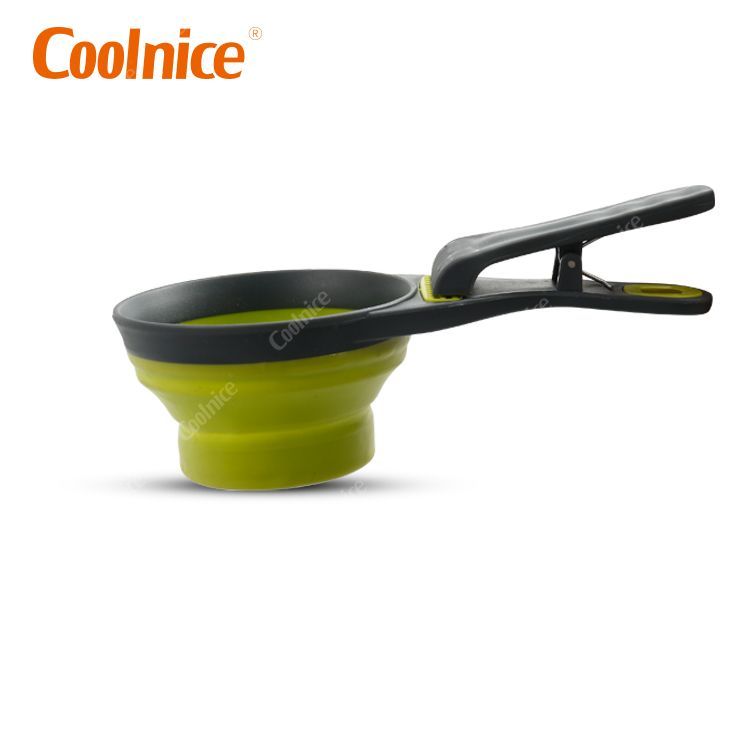 Folded Food Scoop Spoon with Sealing Clip