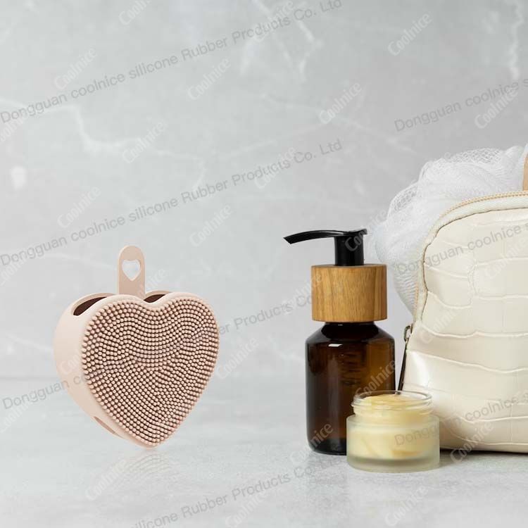 Multifunctional-heart-shaped-facial-cleaning-brush-massage-blackhead-acne-silicone-makeup-brush-cleaning-tool-holder